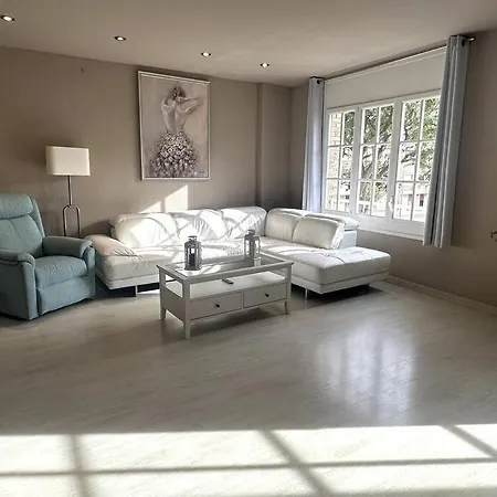 Comodidad Y Estilo En Gava Near The 10 Minutes Holiday home Viladecans