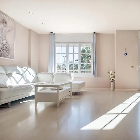Comodidad Y Estilo En Gava Near The 10 Minutes Holiday home Viladecans