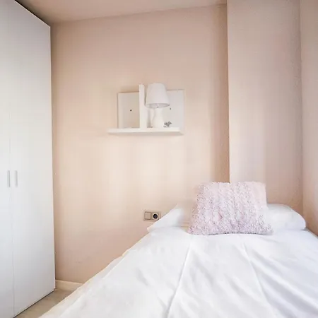 Comodidad Y Estilo En Gava Near The 10 Minutes Holiday home *